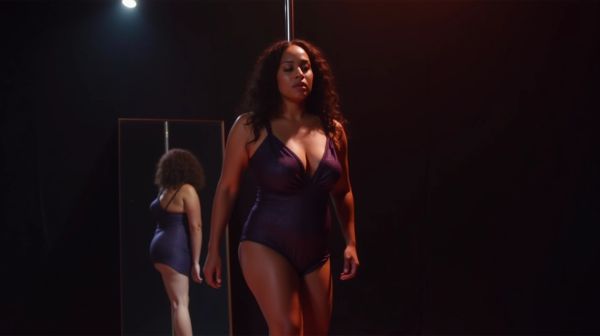 Maximiser le confort avec une tenue de pole dance grande taille